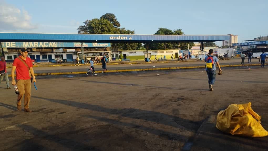 Paro de transporte sorprendió a los maracayeros este #19Dic