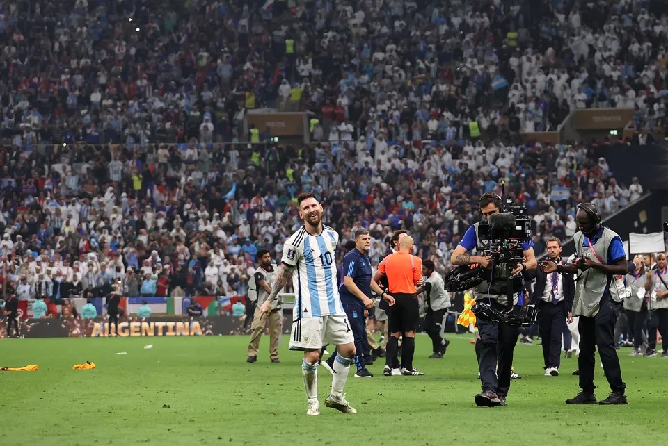 Se hace viral un VIDEO de lo primero que hizo Messi tras levantar la Copa del Mundo en Qatar