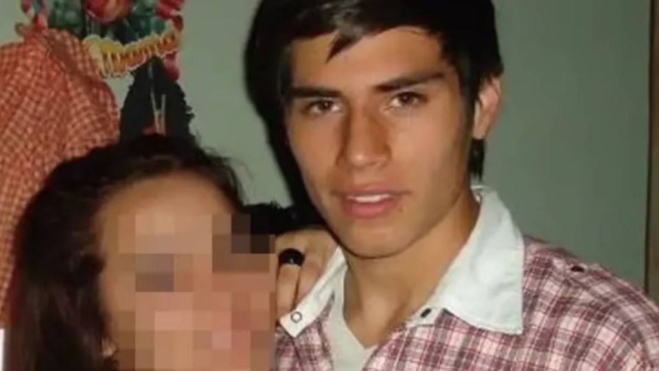 “¡Te lanzas o te tiro!”: Padre al novio de su hija de 14 años al verlos en la cama antes de empujarlo siete pisos