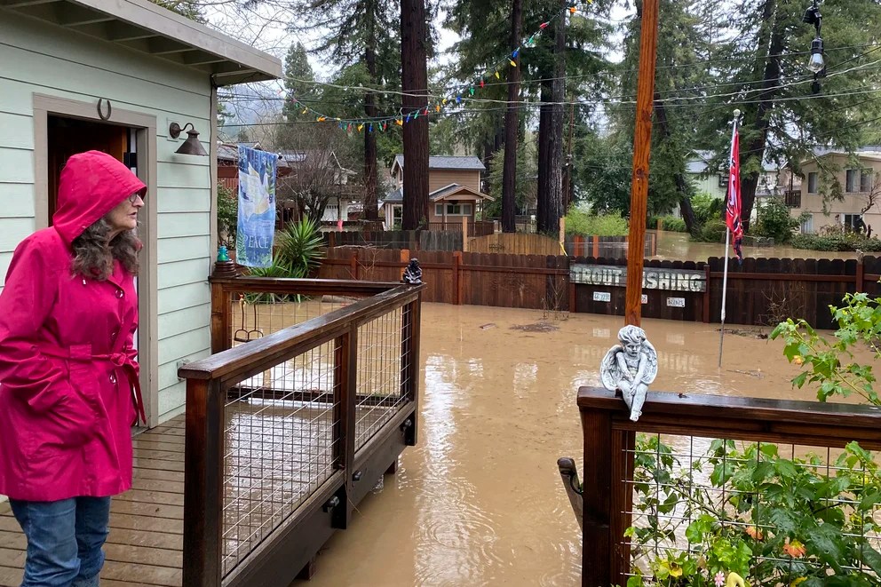 El dramático VIDEO de Ellen Degeneres en medio de las lluvias e inundaciones que ya dejaron varios muertos en California