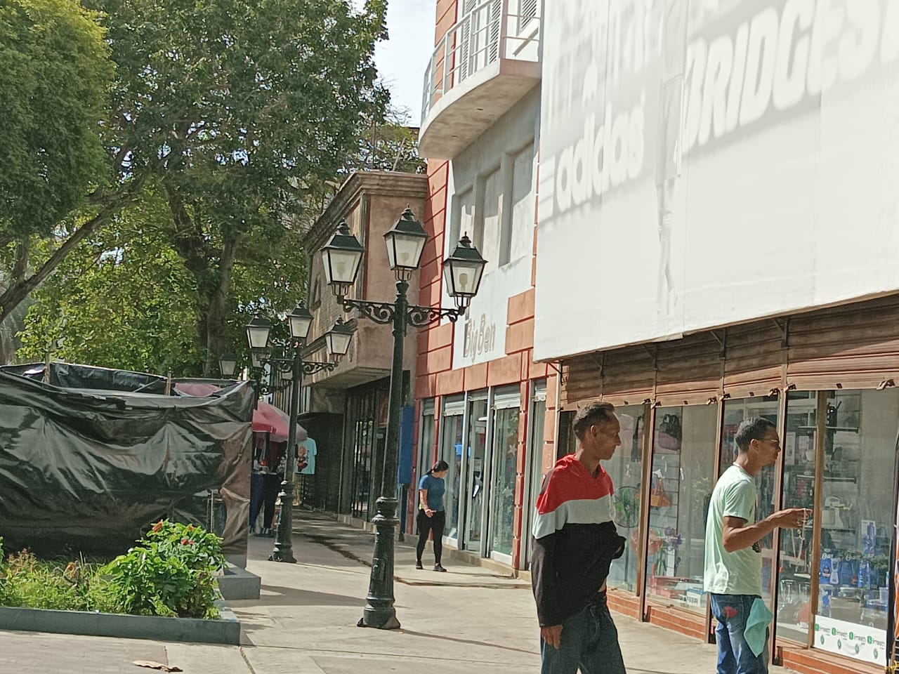 Comerciantes de Nueva Esparta exigen detener la voracidad fiscal para evitar cierres de negocios