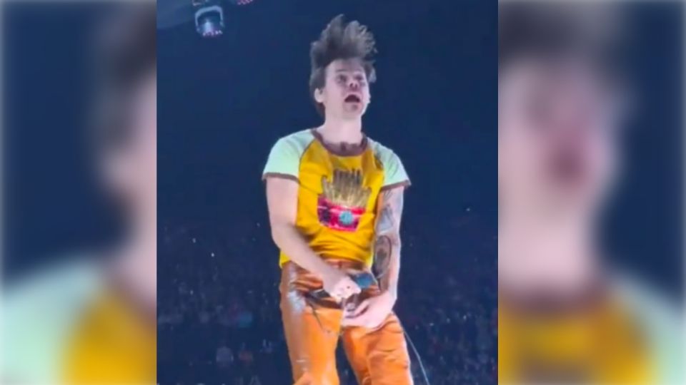 EN VIDEO: Harry Styles sufrió bochornoso accidente en su pantalón frente a Jennifer Aniston