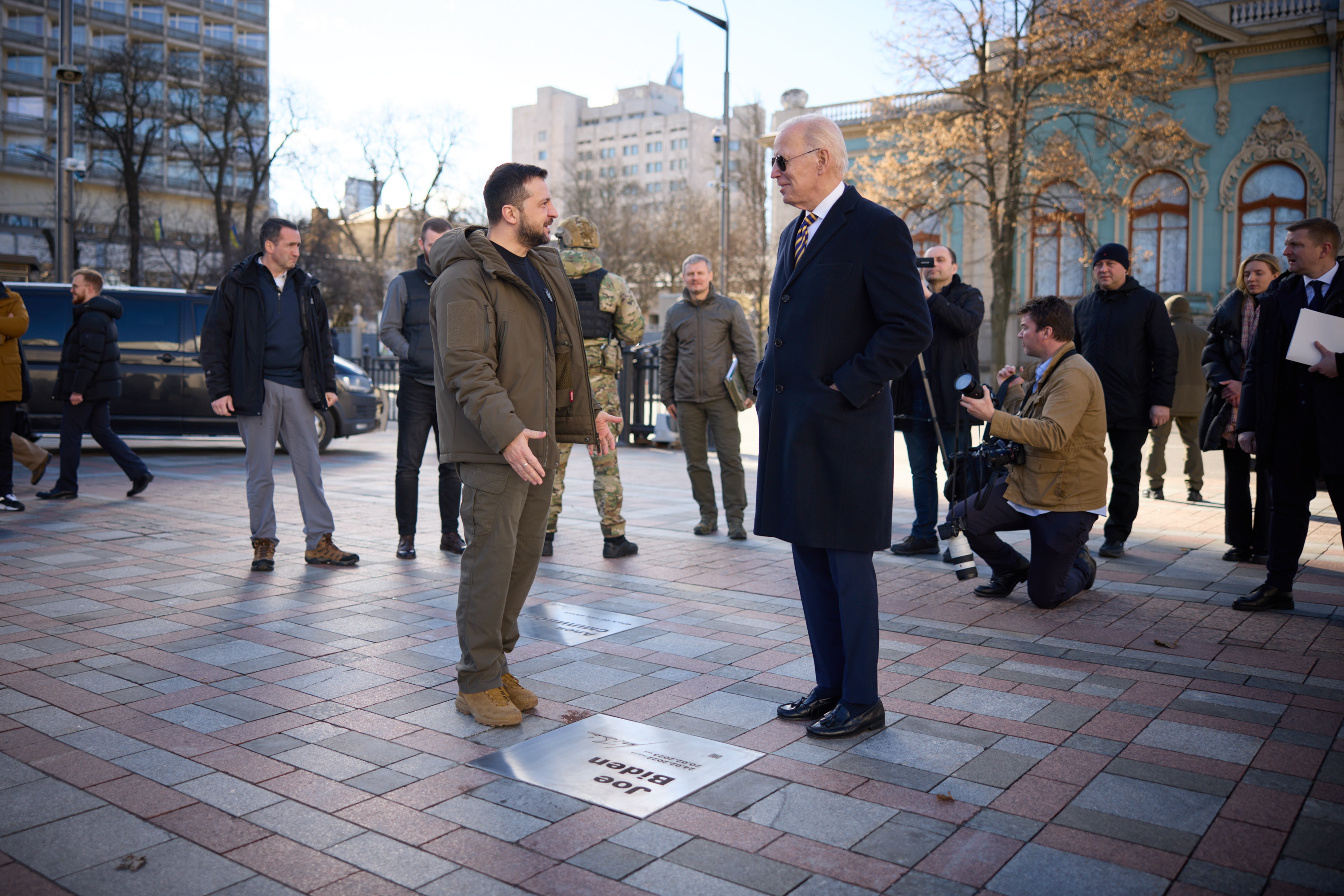 Biden ya tiene su placa en el Paseo del Valor de Kiev