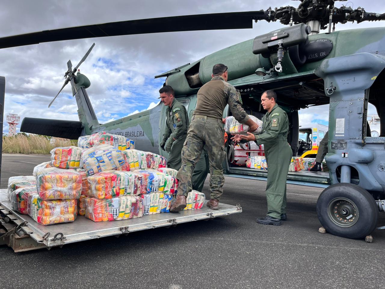 Brazilian Military Leads Humanitarian Operation for Yanomami People Devastated by Illegal Mining