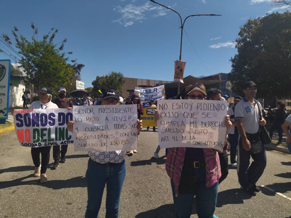 Sindicatos y gremios de Mérida reclaman salarios dignos frente a la Defensoría del Pueblo