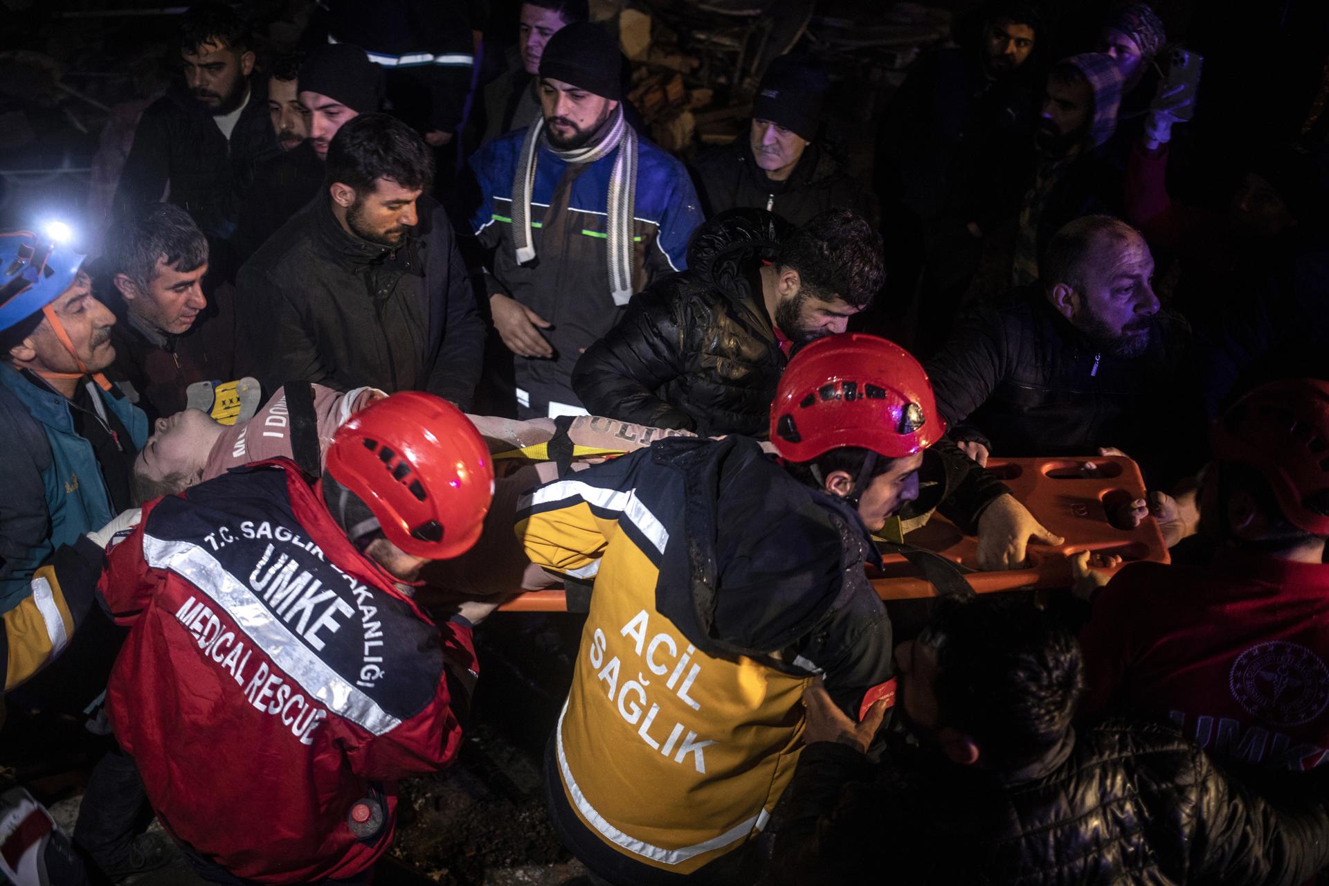 La India dice estar lista para ayudar a Turquía tras el devastador terremoto