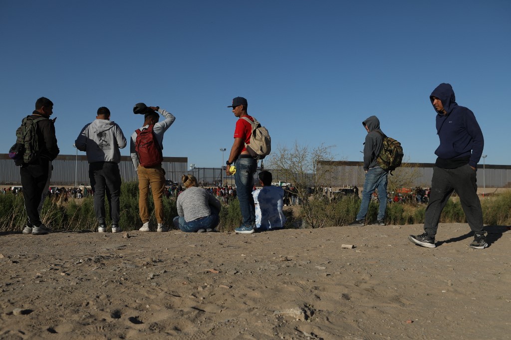 Autoridades no tienen registros oficiales y pruebas de que 67 hombres violaran a una niña en frontera de EEUU