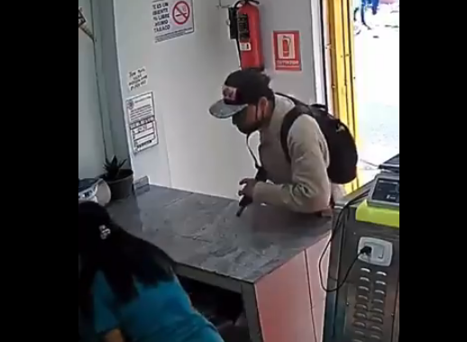 EN VIDEO: Detenido sujeto que robó en una charcutería en Los Teques