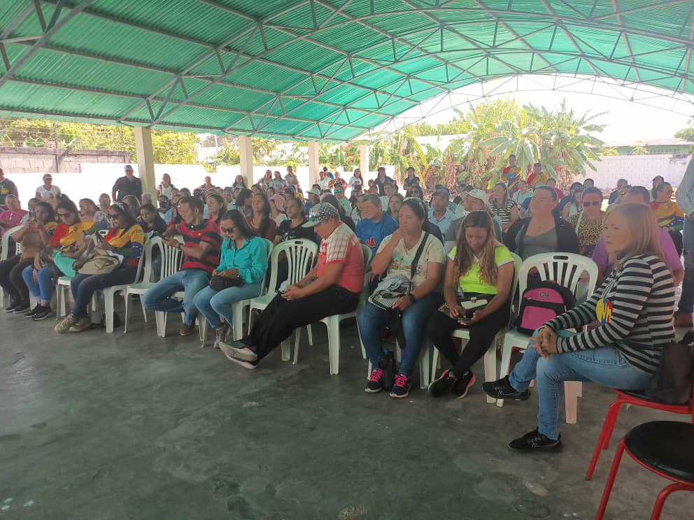 Maestros en Apure se mantienen en la calle en el Día de la Mujer para exigir respeto a la dignidad humana