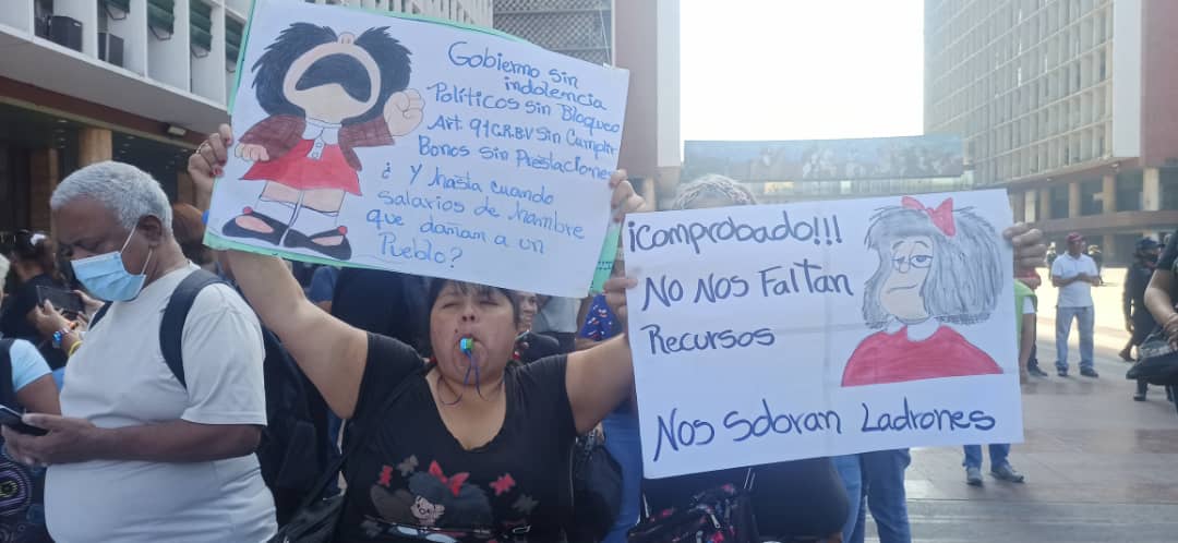 EN IMÁGENES: gremio educativo de Caracas se mantiene en protesta exigiendo salarios dignos este #22Mar (Video)