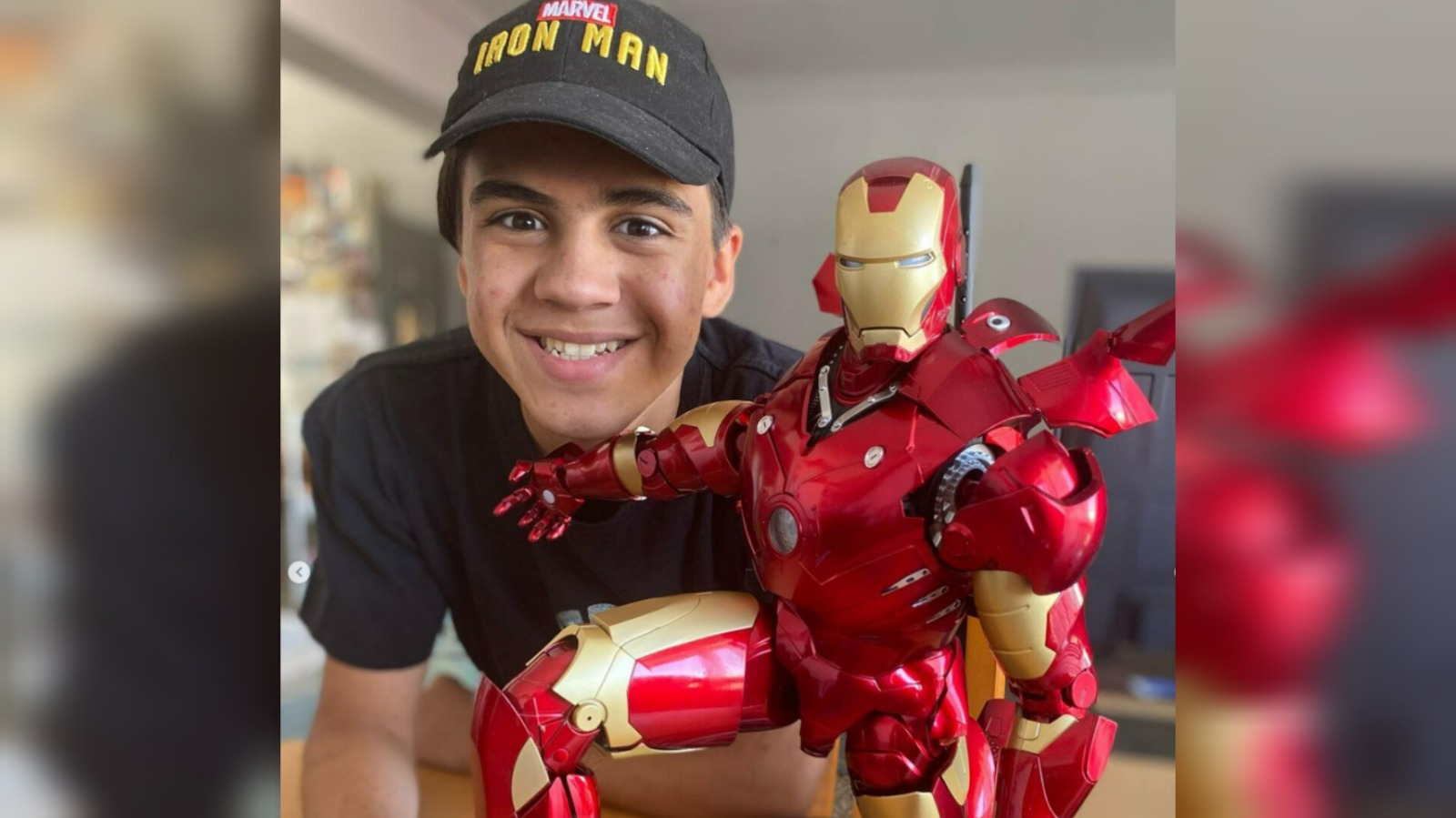 Aarón Barroso, un joven especial que pinta la vida de azul para crear conciencia sobre el Autismo (VIDEO)