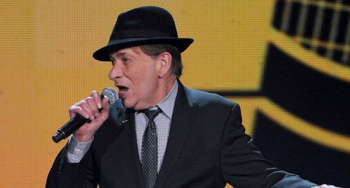 Cantante y compositor estadounidense Bobby Caldwell murió en brazos de su esposa