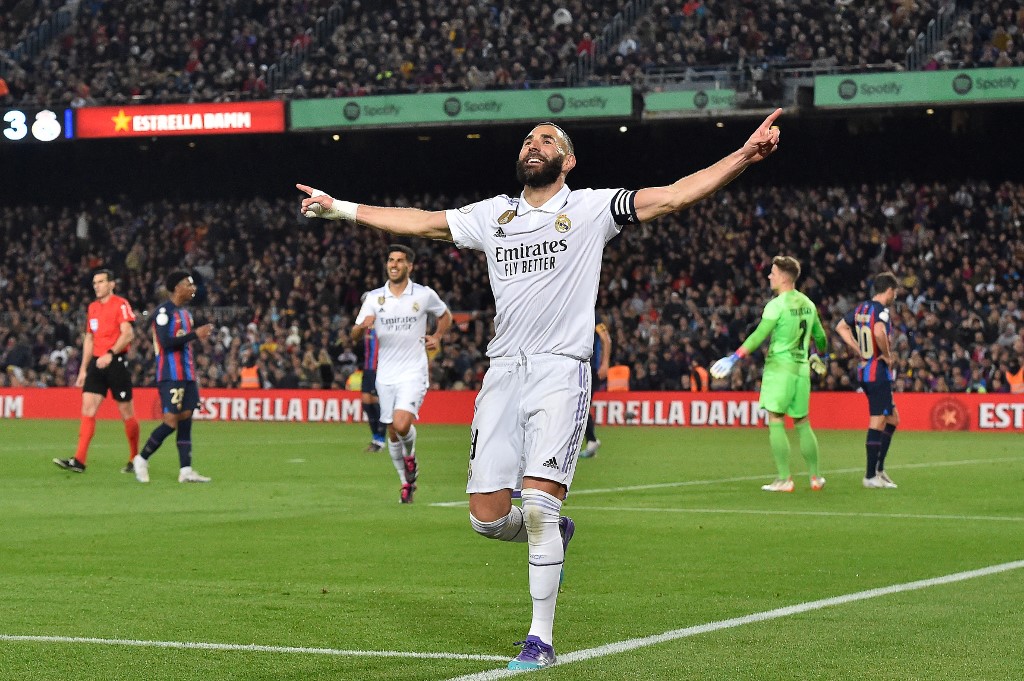 Con triplete de Benzema, Real Madrid goleó al Barcelona para avanzar a la final de Copa del Rey