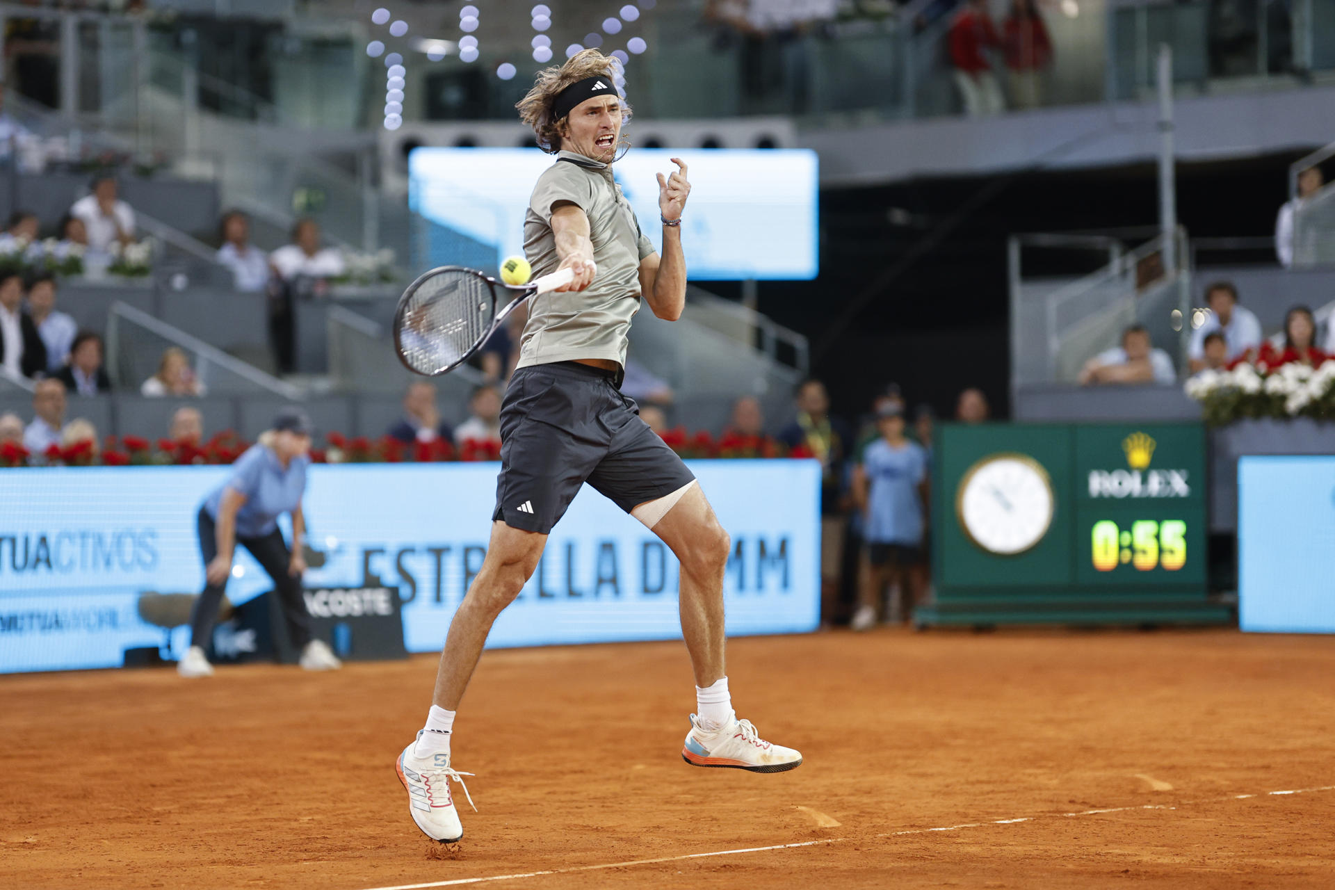 Zverev sobrevivió a Carballés en partido épico del Masters de Madrid