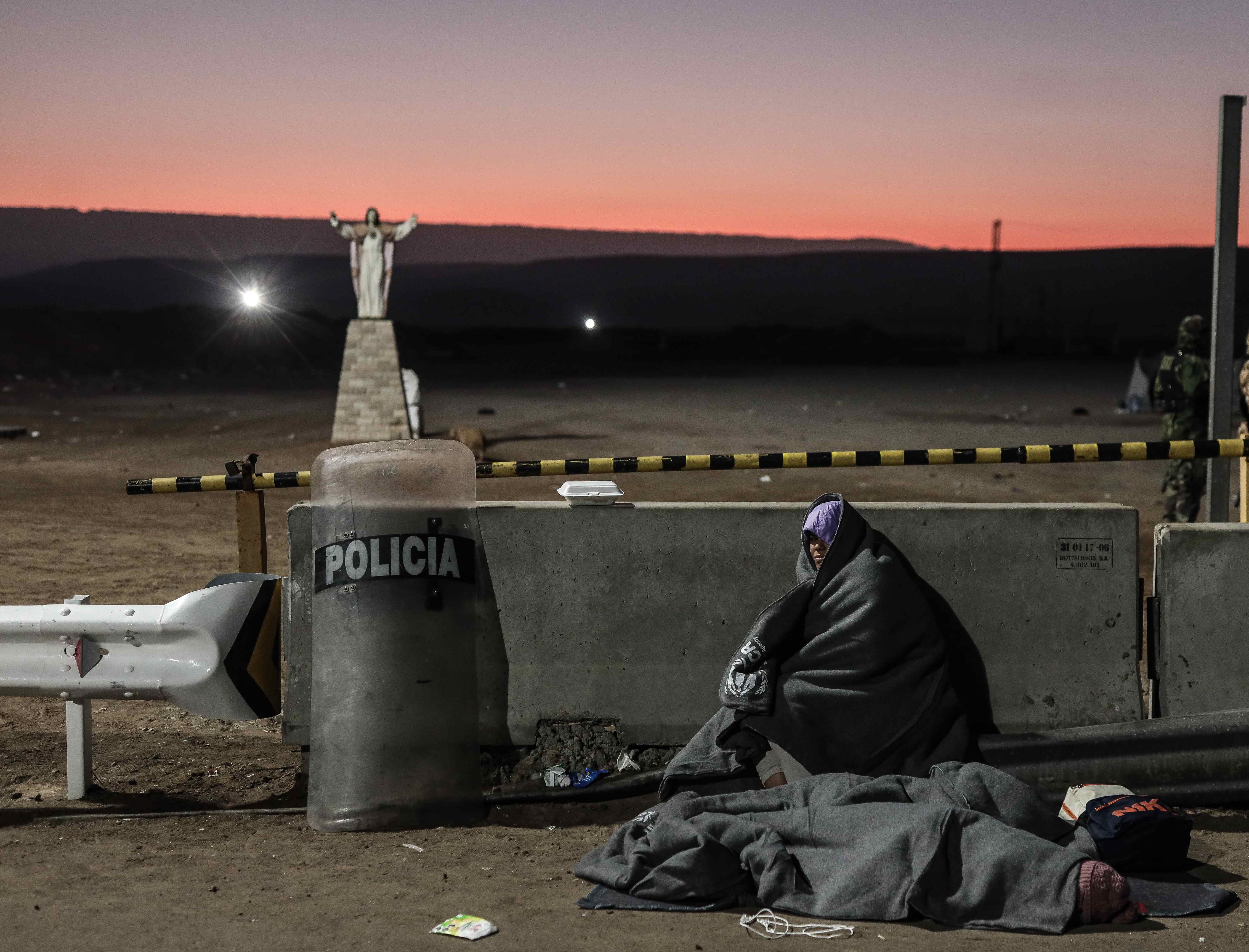 Obispos de Perú instan a resolver crisis de migrantes venezolanos en frontera con Chile