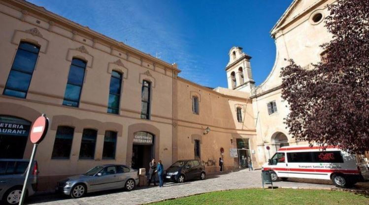 Buen samaritano anónimo dejó un maletín con 64 mil euros a las puertas de un hospital