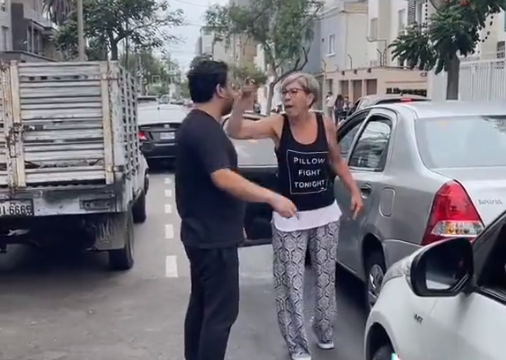 Peruano intentó intimidar a esta abuela caraqueña, pero le dieron una clase de “kung-fu” (VIDEO)