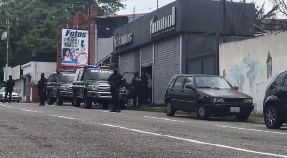 Reportan el primer allanamiento de la Policía Anticorrupción en Táchira (VIDEO)