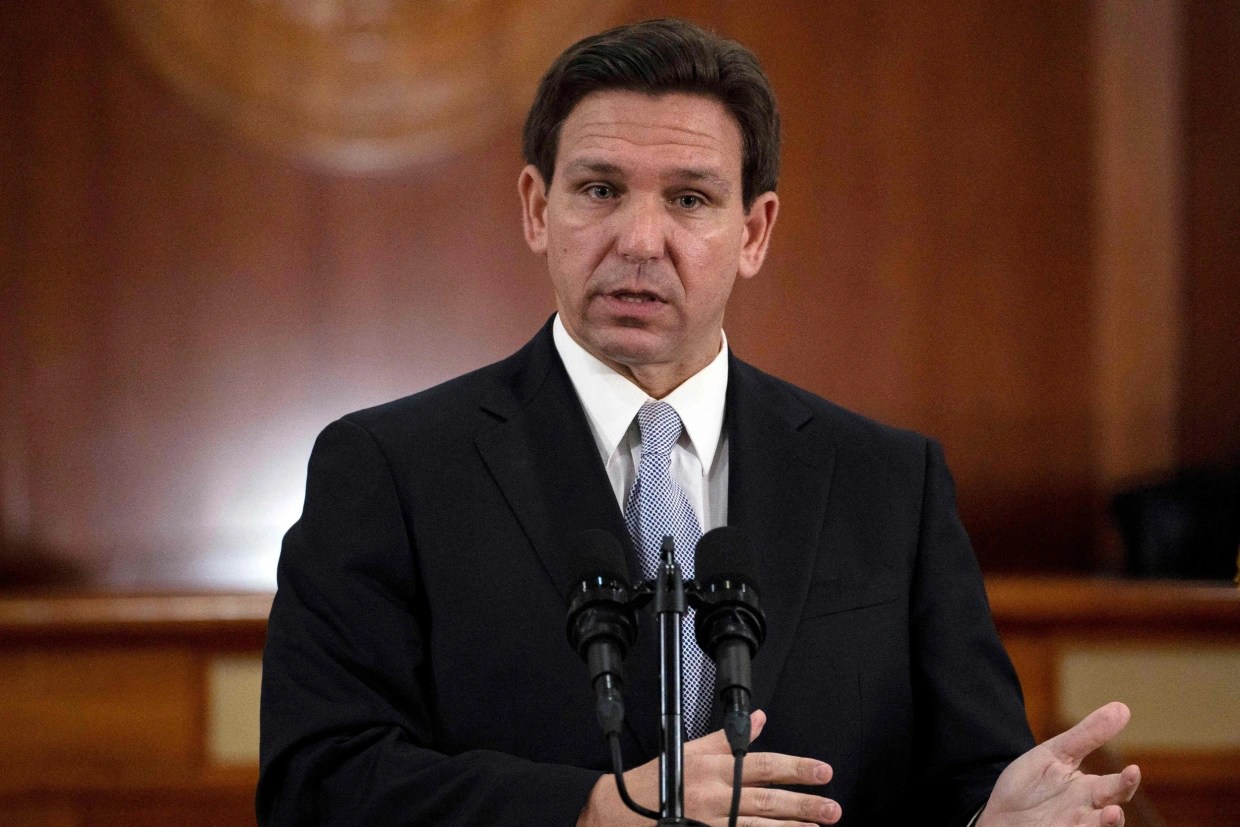 Juez de Florida desestima demanda de Disney contra el gobernador Ron DeSantis