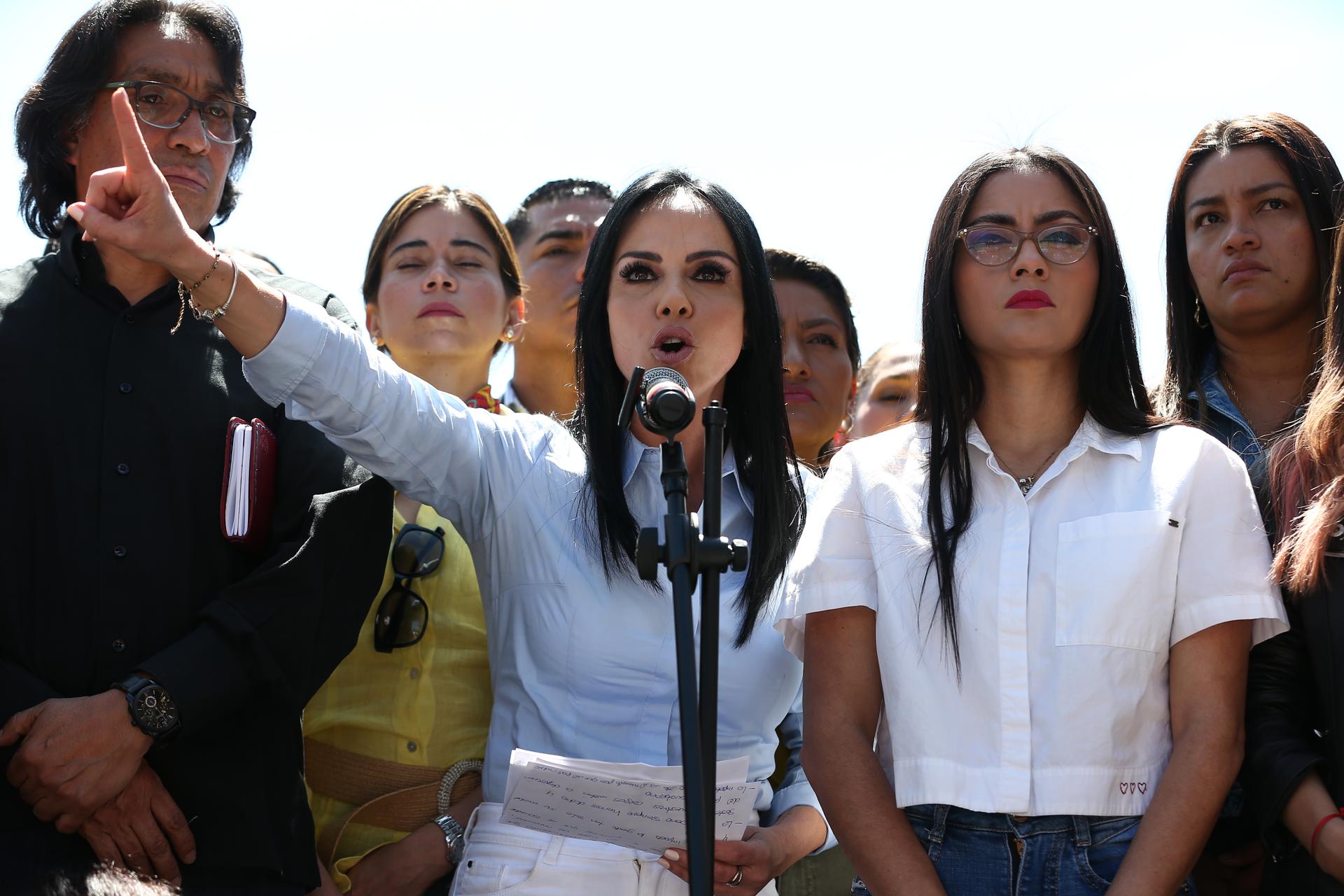 La “muerte cruzada”, una salida que sobrevolaba Ecuador desde hacía un año