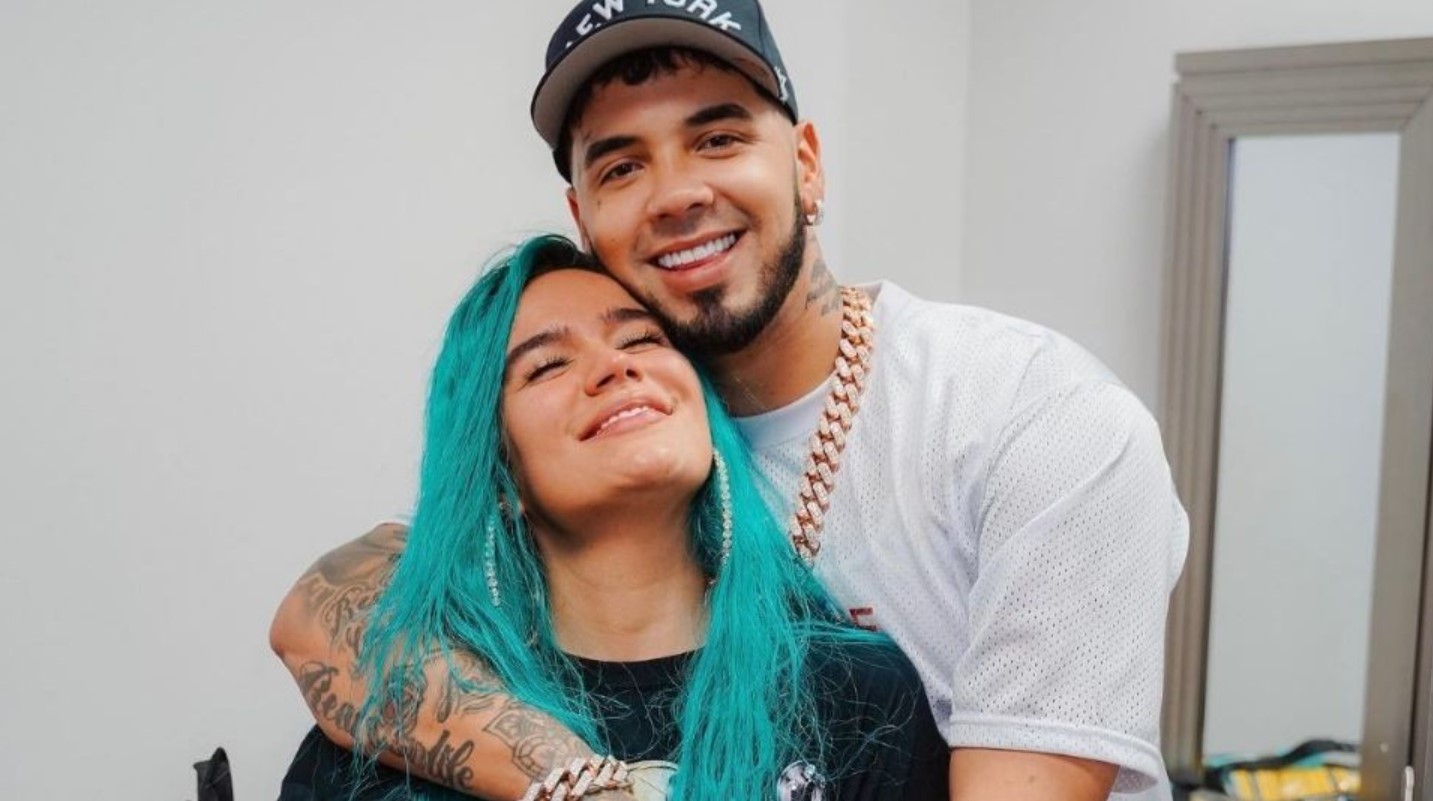 Anuel AA comparte polémico video con Karol G en la cama y le llueven las críticas