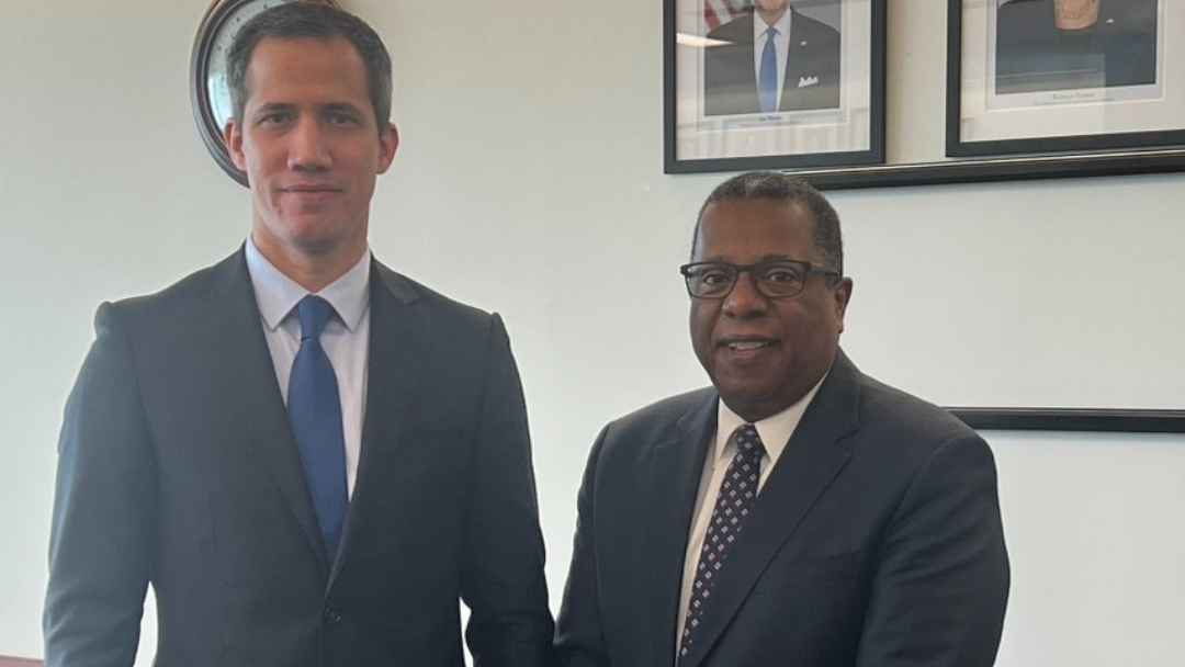 “Seguimos luchando para que vuelva la democracia”: Juan Guaidó se reunió con Brian Nichols y Juan González