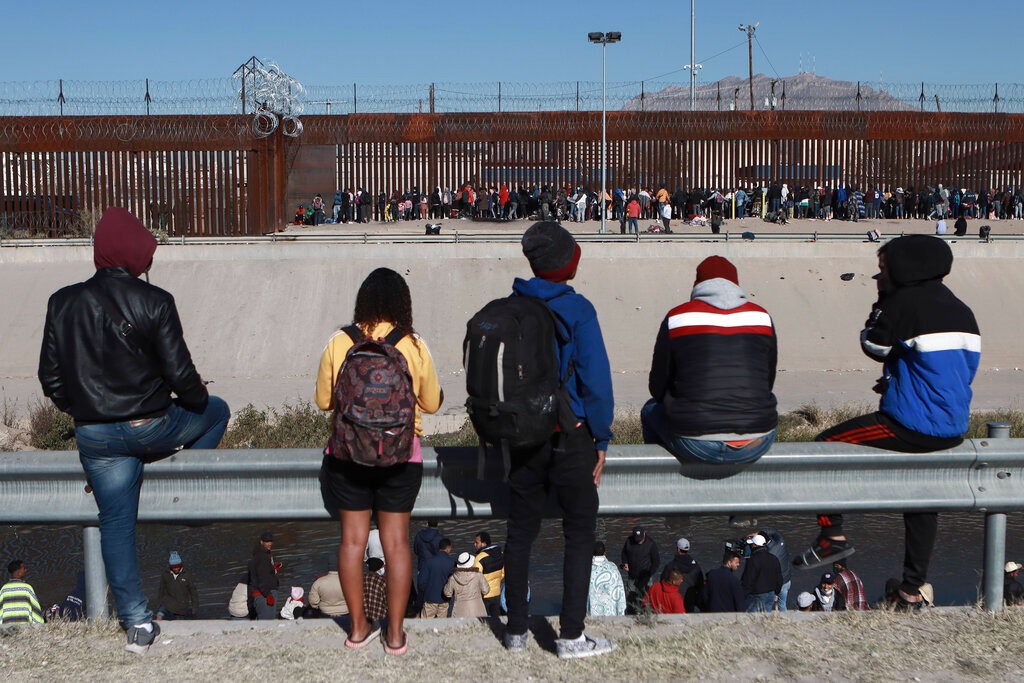 Juez de Florida rechaza nuevamente que indocumentados puedan ser liberados en la frontera sin cita para la corte