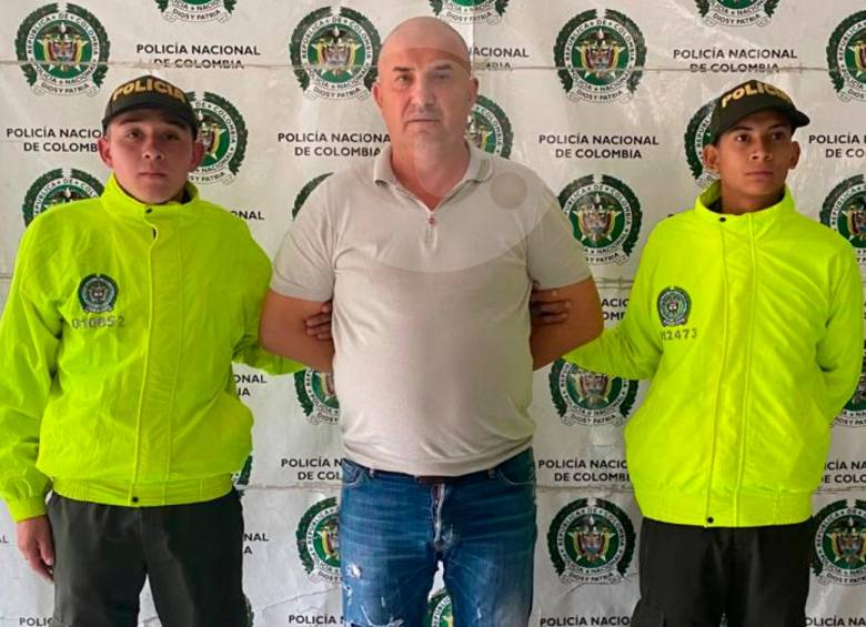 ¡De película! Peligroso narco capturado en Colombia se fugó de las autoridades entre disparos (VIDEO)