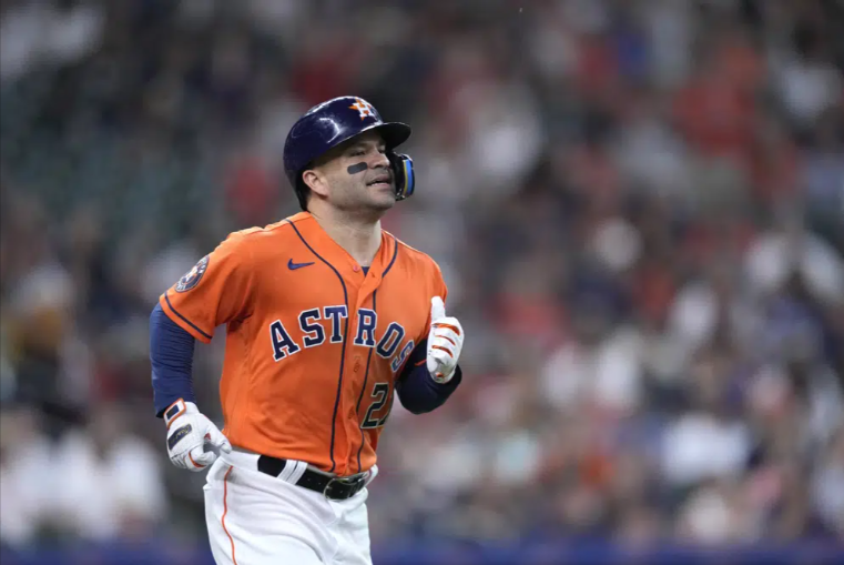 José Altuve hizo su debut con los Astros en la temporada 2023: así le fue contra los Atléticos de Oakland