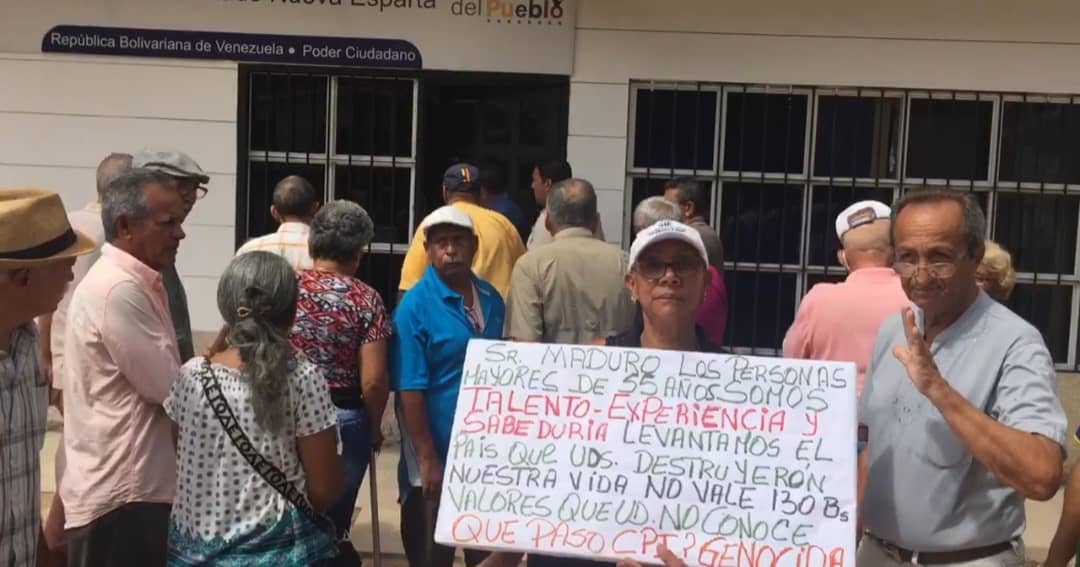 Sobrevivir con pensiones de hambre: el calvario de los abuelitos en Nueva Esparta