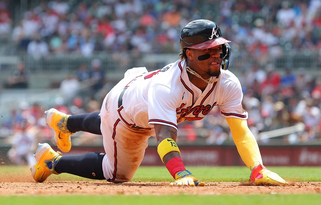 Ronald Acuña Jr. logró marca histórica tras llegar a las 40 bases robadas (Video)