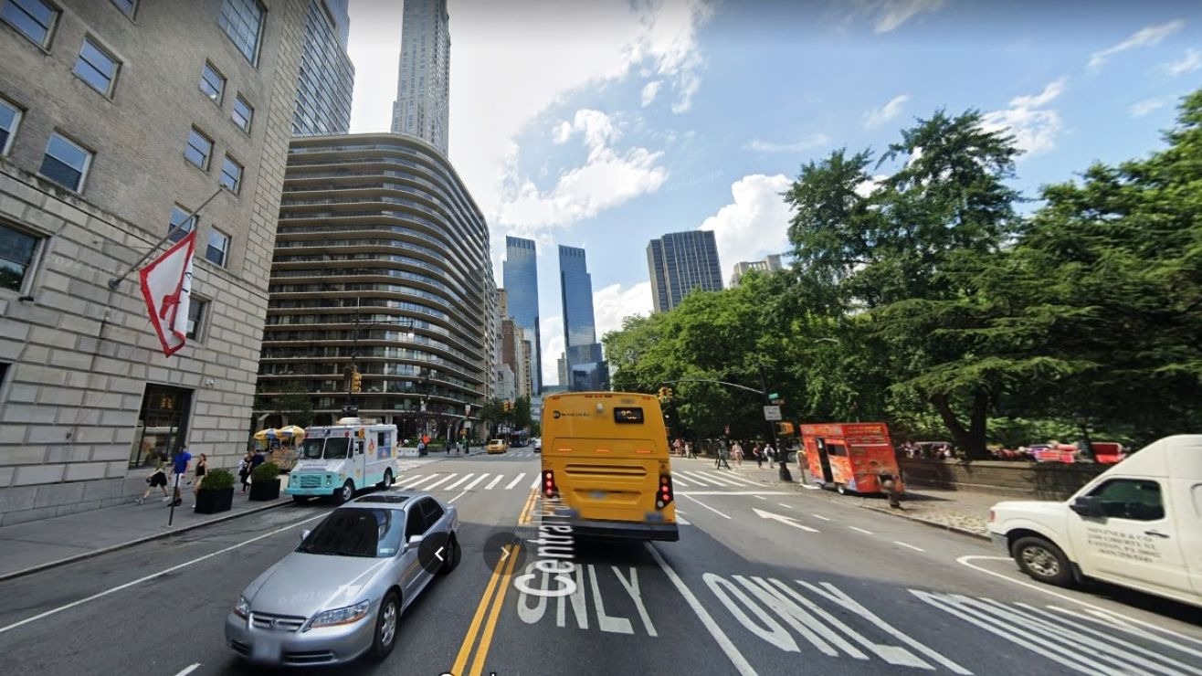 Conmoción en Central Park: anciano de 91 años cayó al vacío desde el piso 17 de un edificio de lujo