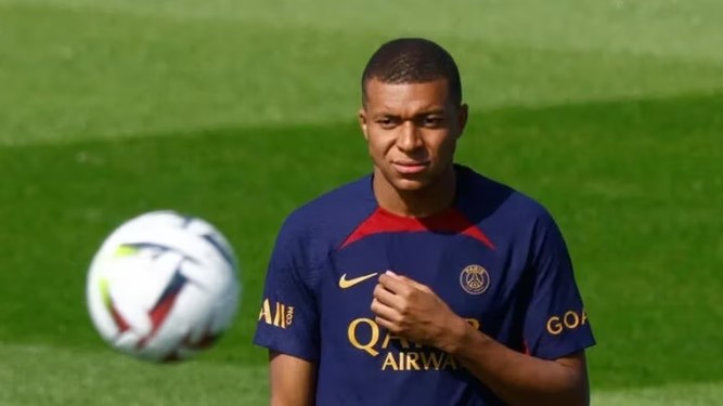 La oferta récord que recibió el PSG por Mbappé desde Arabia Saudita y la expectativa por llamada con el Barcelona