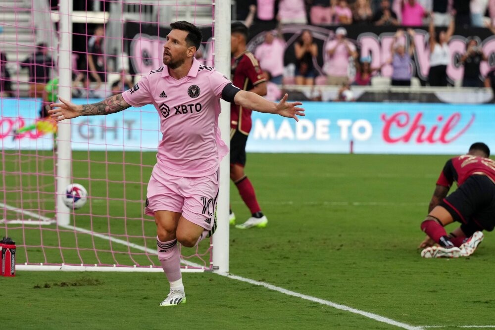 Fue a ver a Lionel Messi y llegó tarde, pero grabó un VIDEO inolvidable