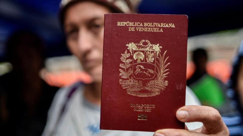 Eduardo Battistini alertó que el Saime anula pasaportes venezolanos de políticos y activistas