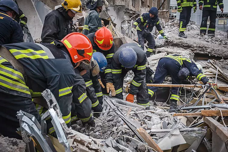 Al menos tres muertos y nueve heridos tras un ataque ruso en Zaporiyia