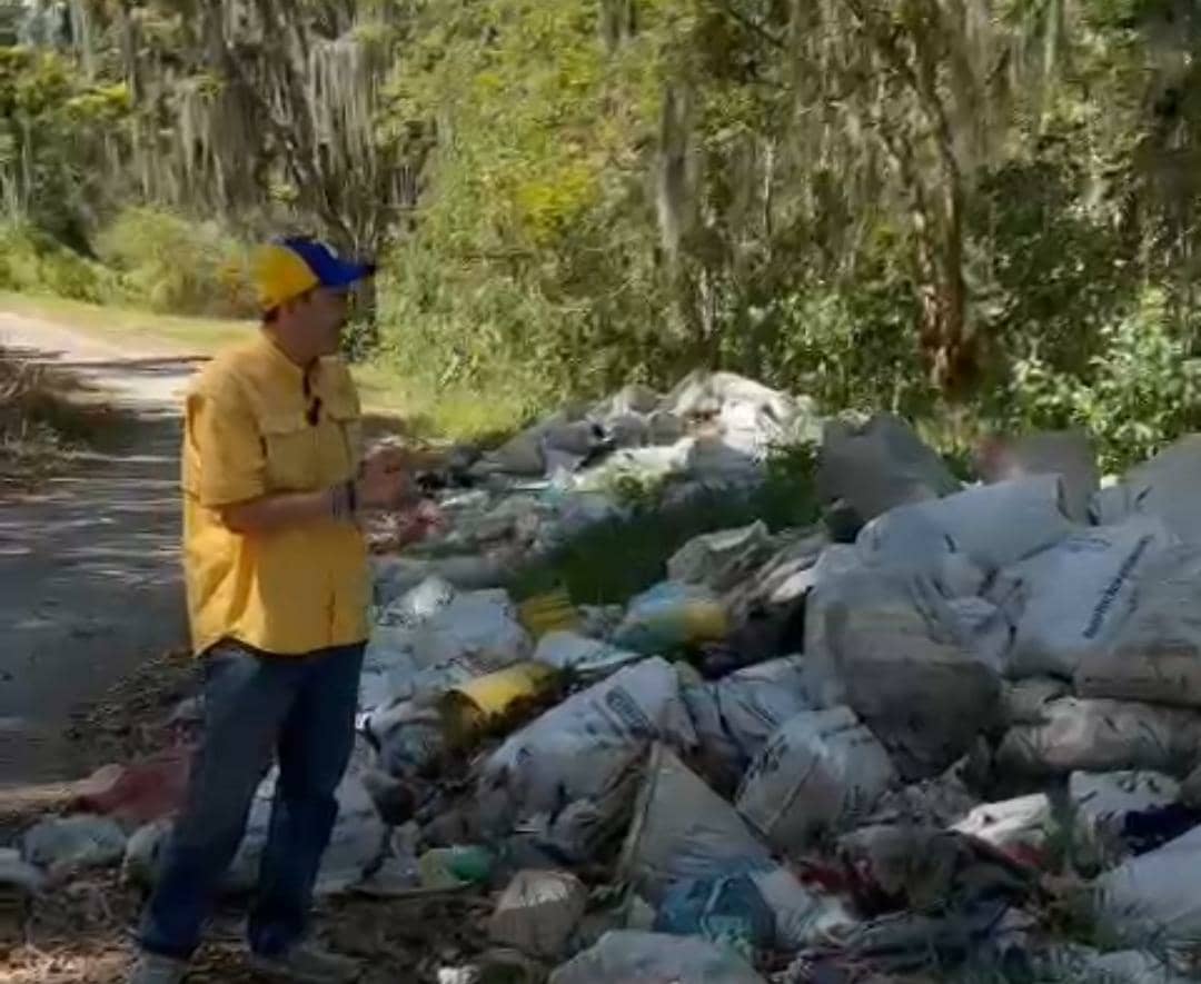 Basurero en plena vía entre municipios Sucre y Campo Elías preocupa a los merideños