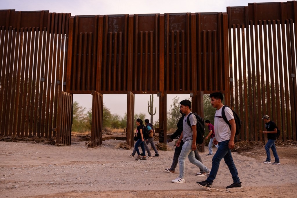 Investigan la muerte de una bebé en la frontera de EEUU y México