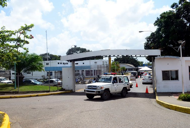 EN VIDEO: delincuente disparó contra una patrulla policial en plena vía pública en Maturín