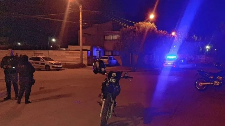 Le “mochó” varios dedos con un machete a un ladrón que entró a robar a su casa