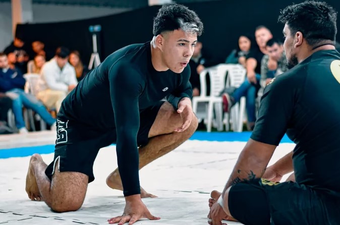 El “Tyson” del jiu jitsu brasileño es argentino y mete miedo a los 17 años