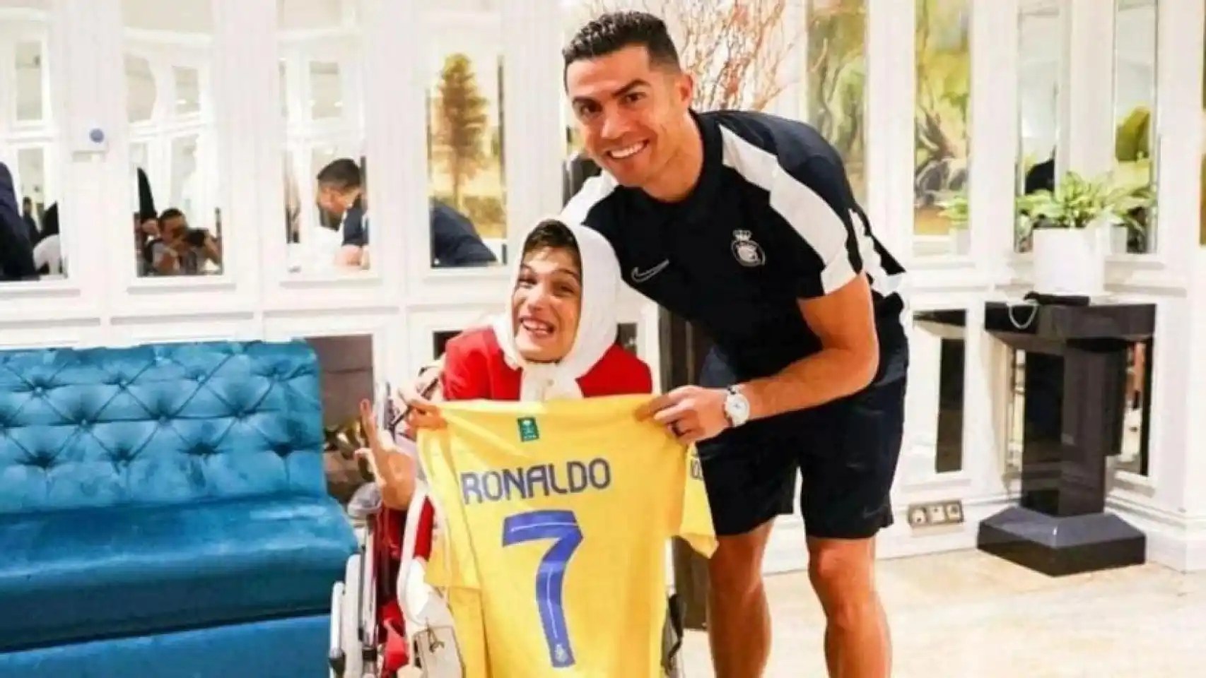 Irán podría condenar a Cristiano Ronaldo a 99 latigazos… por adulterio