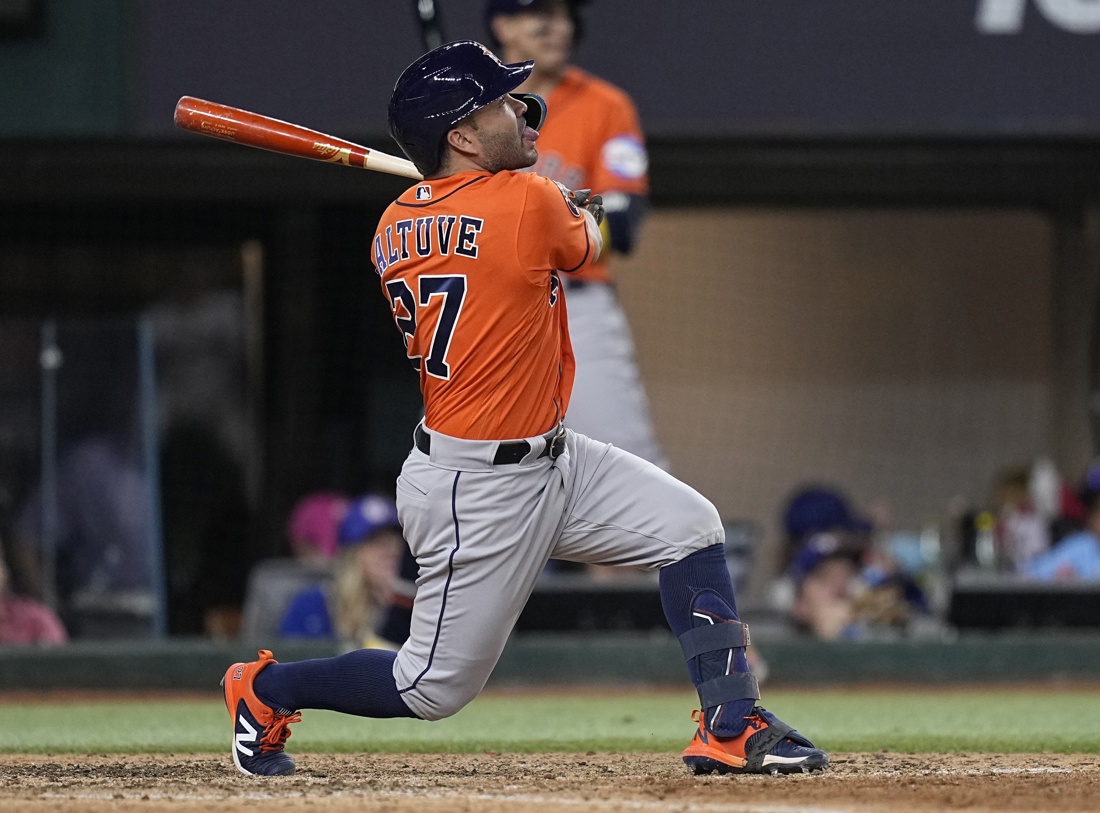 VIDEO: Batacazo de José Altuve dejó a los Astros a una victoria de la Serie Mundial