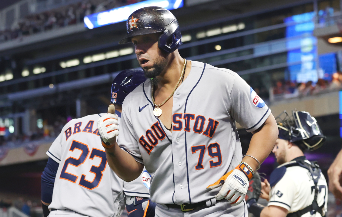 Astros doblegaron a Mellizos en un juegazo apretado para conquistar la Serie Divisional