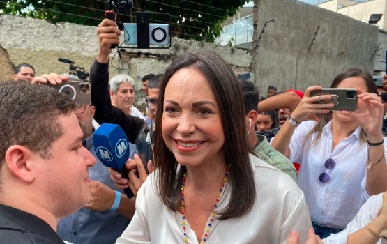 María Corina Machado llegó a su centro de votación para participar en la Primaria (FOTOS)