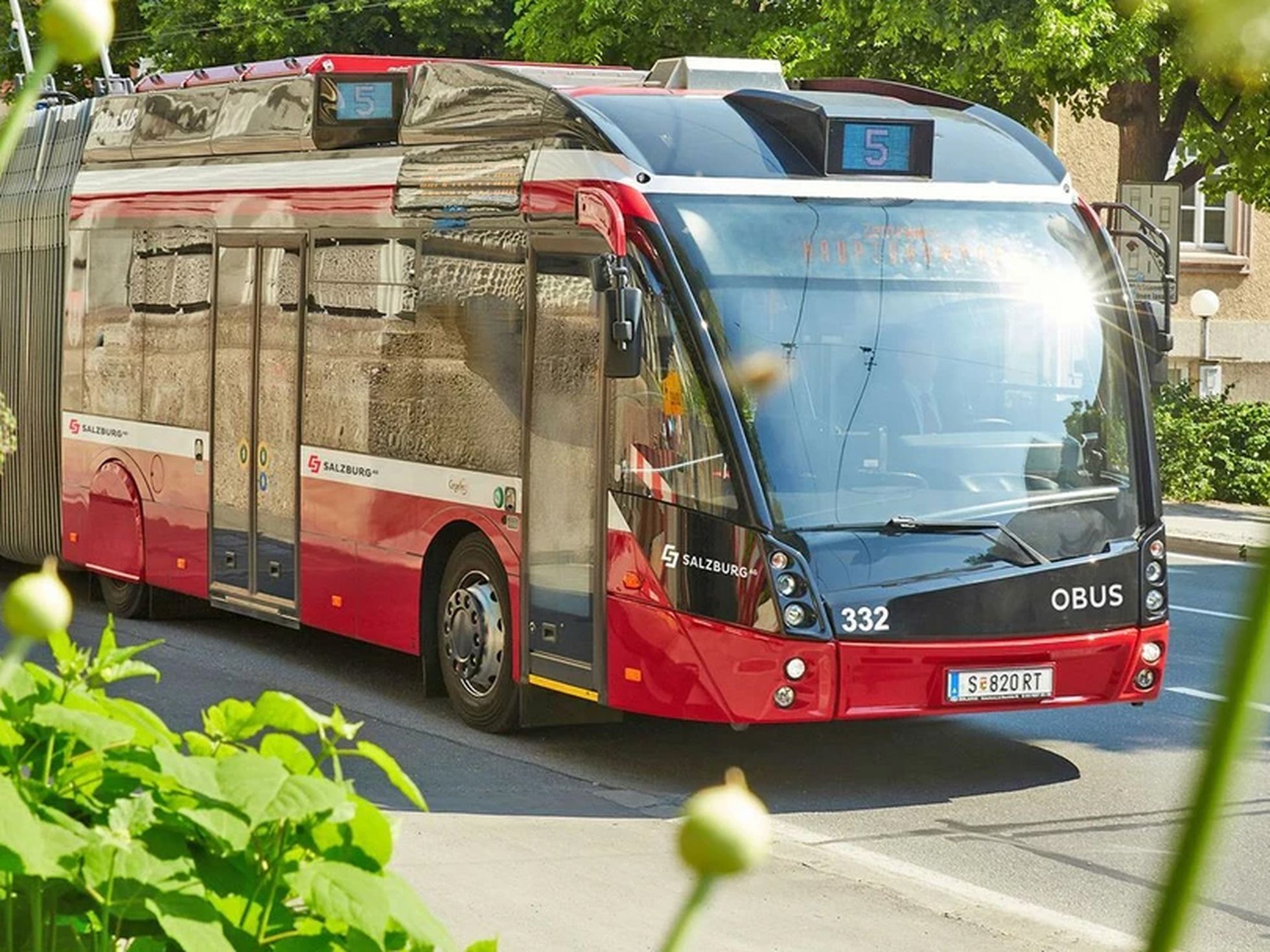 Si cumples 18 años en los próximos días, en este país puedes usar el transporte público por un año GRATIS