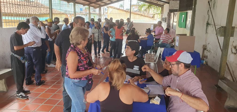 Zona oeste en Anzoátegui salió a votar masivamente este #22Oct