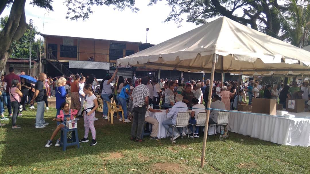 Una fiesta electoral se vivió en la plaza Sucre de Barinitas este #22Oct (VIDEO)