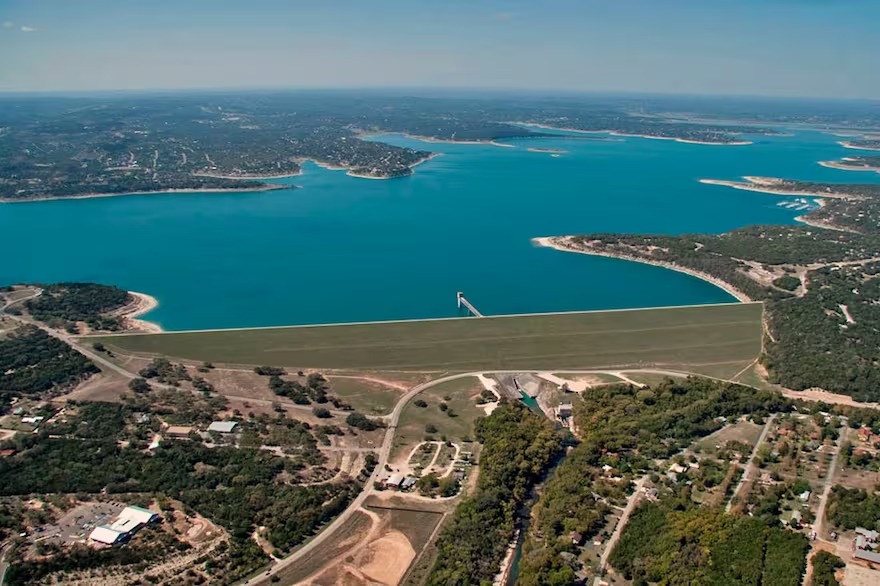 La sequía de un lago de Texas dejó al descubierto ruinas antiguas del siglo XIX