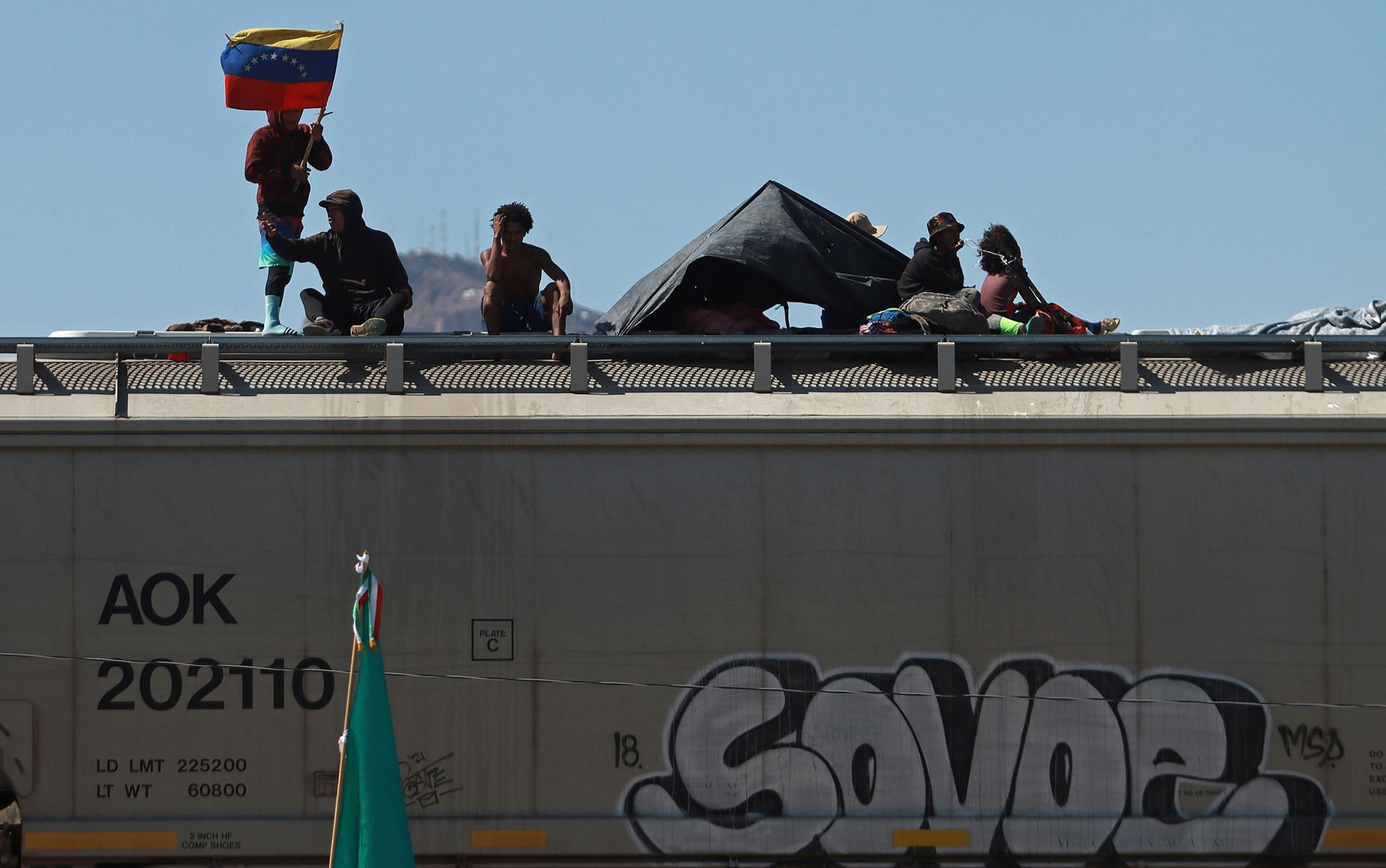 Millones de migrantes e incendio mortal en Ciudad Juárez: realidades de la frontera mexicana durante gobierno de López Obrador 